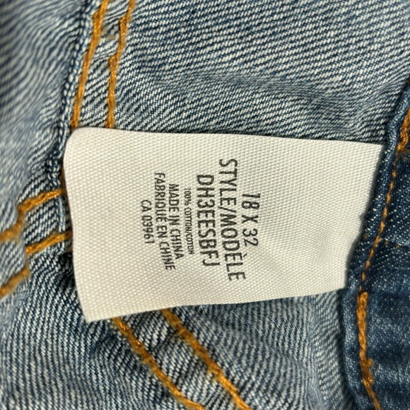 DENVER HAYES SZ 18 Mid Wash Wiskering Boyfriend Style Jeans New with Tag - Picture 8 of 9